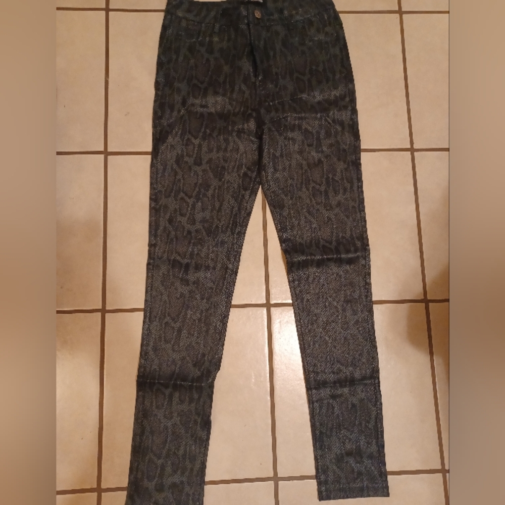 APPERLOTH Elastic pants